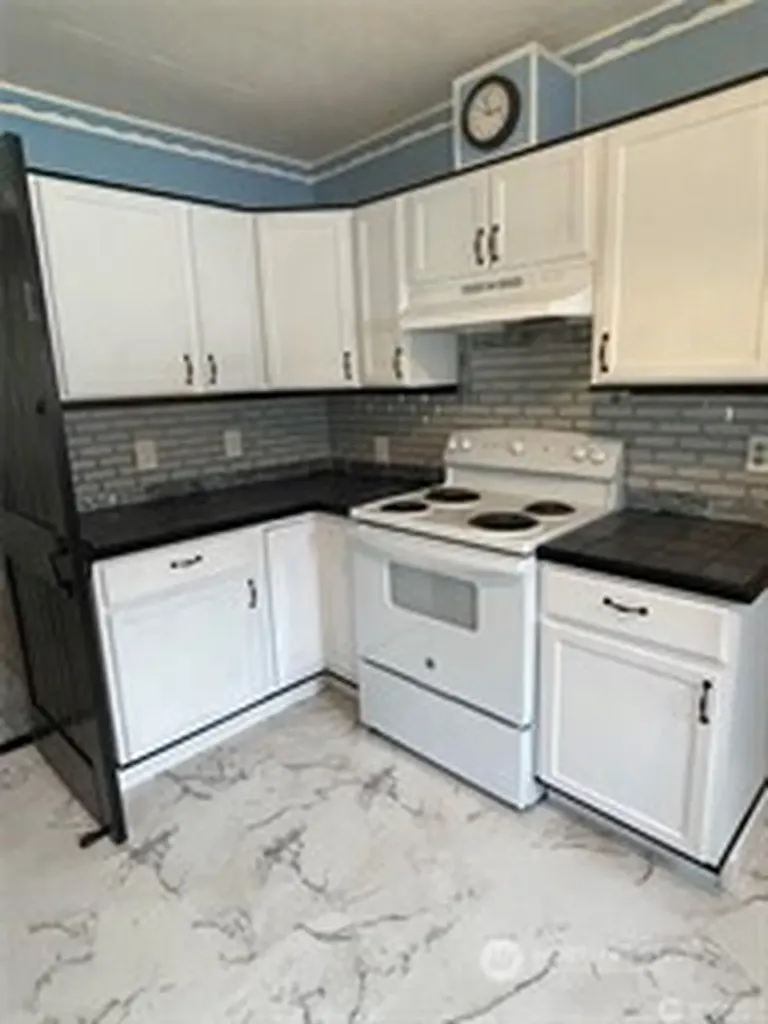 528 S 7th Montesano WA 98563