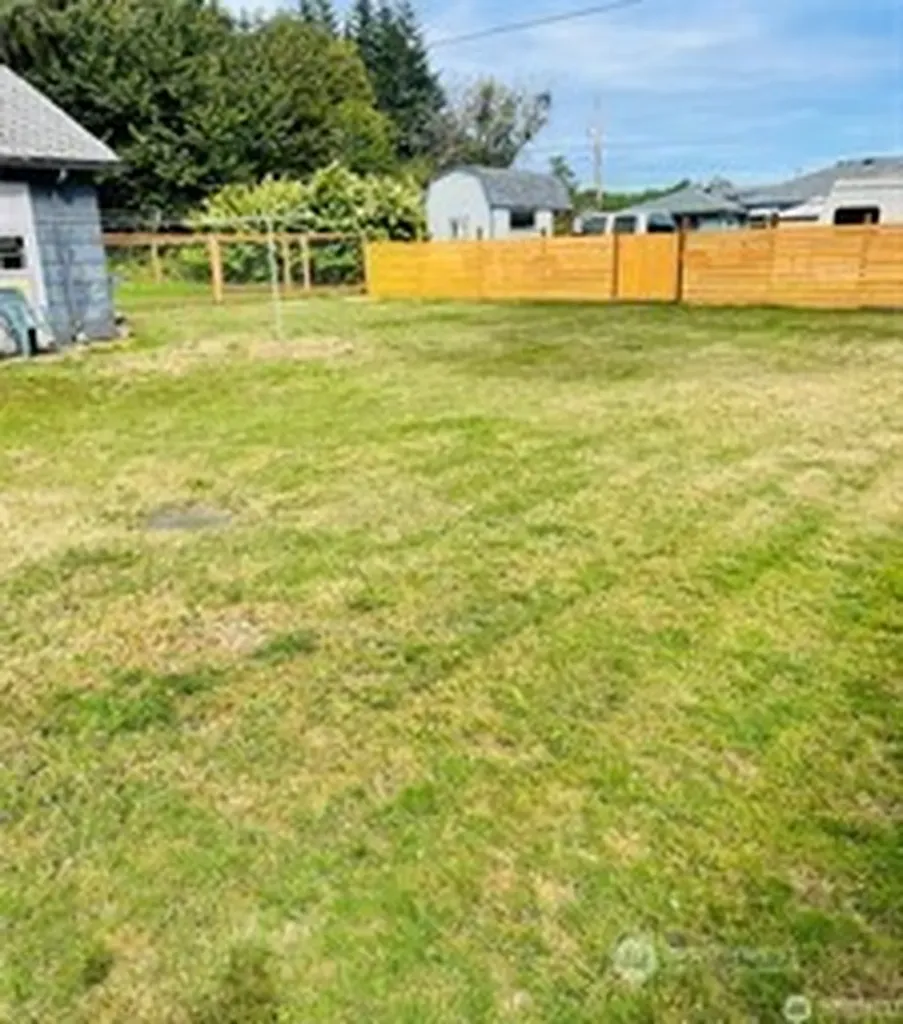 528 S 7th Montesano WA 98563