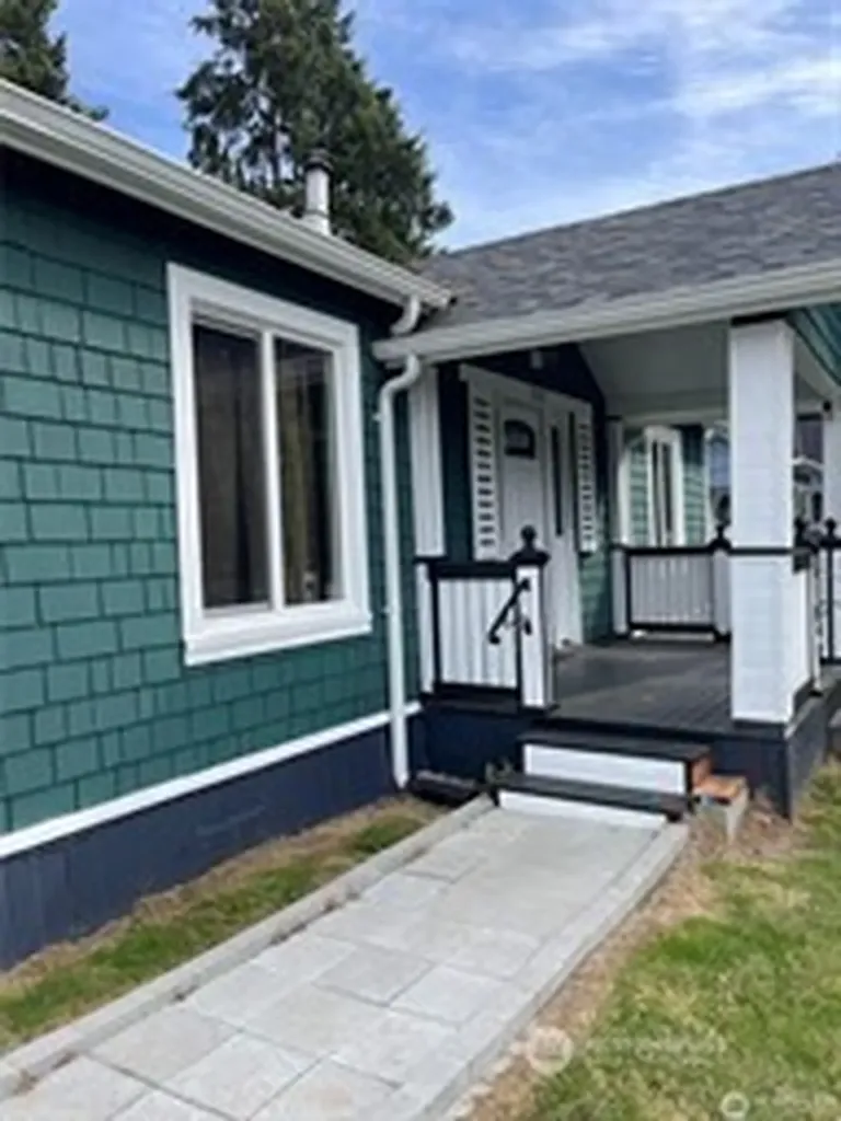 528 S 7th Montesano WA 98563