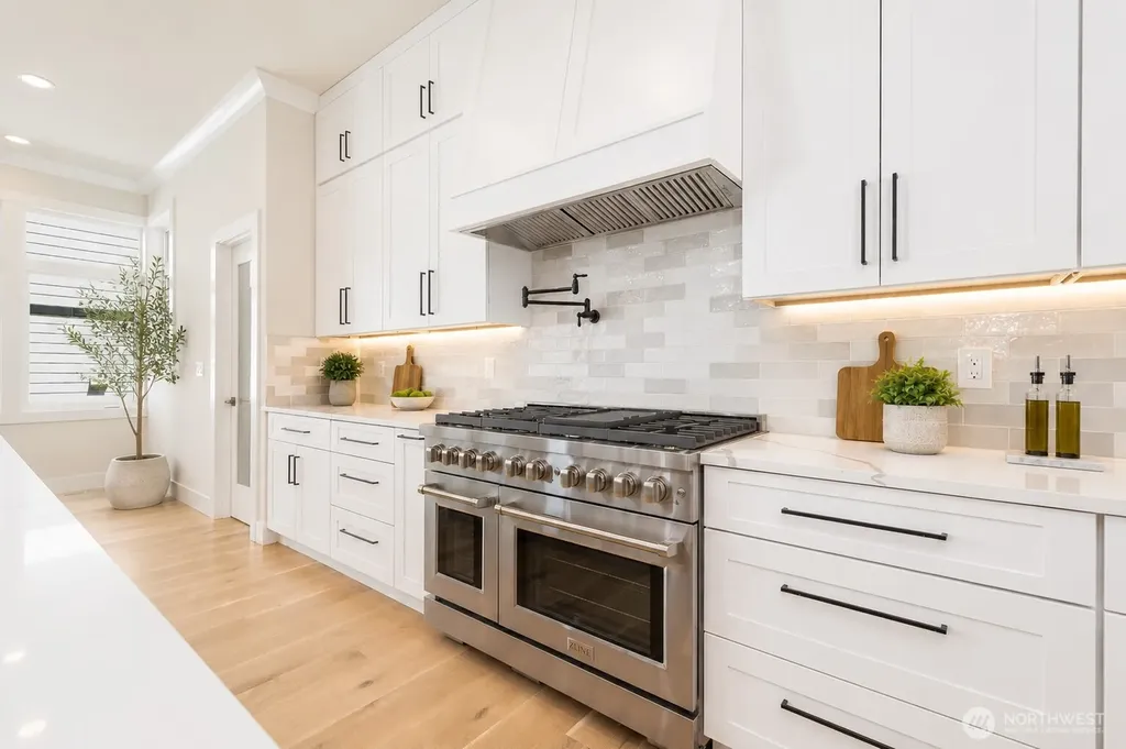 12642 NE 80th Street Kirkland WA 98033