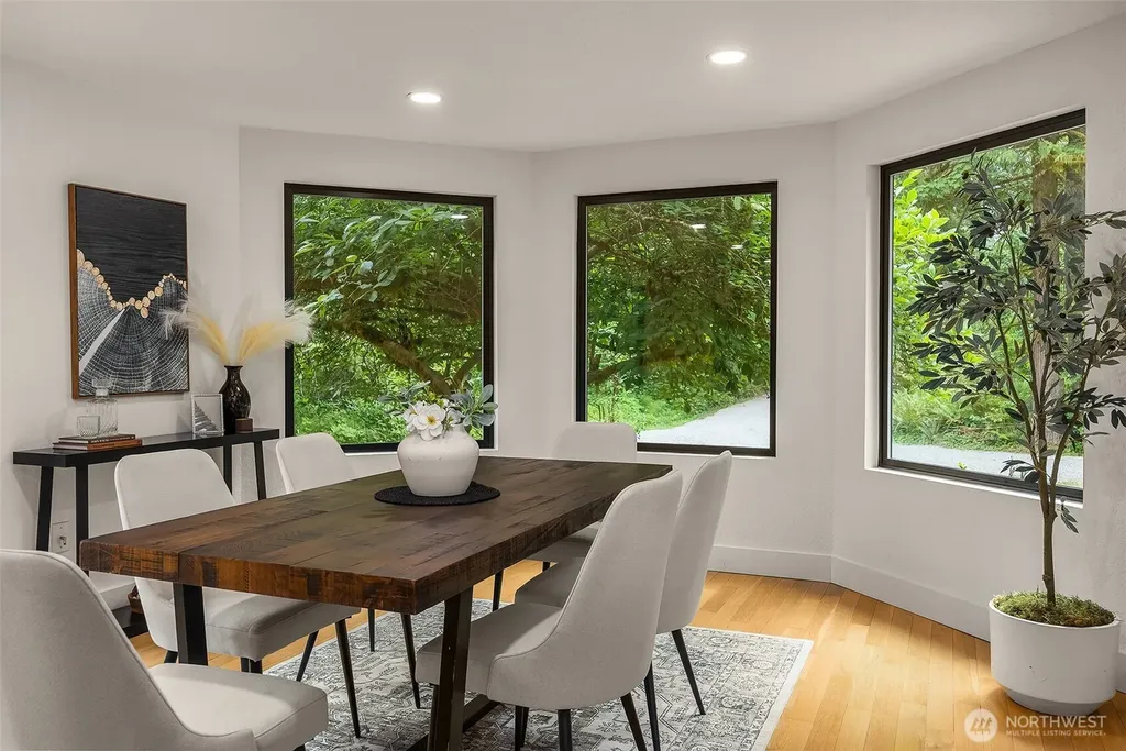 19217 SE 62nd Place Issaquah WA 98027