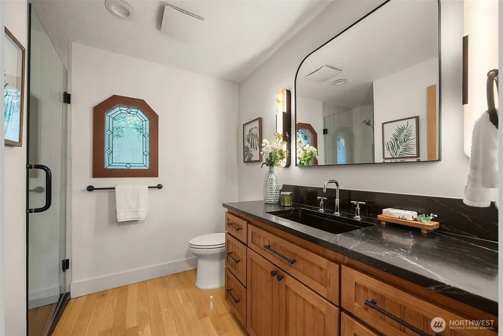 19217 SE 62nd Place Issaquah WA 98027