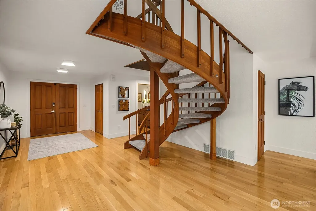 19217 SE 62nd Place Issaquah WA 98027