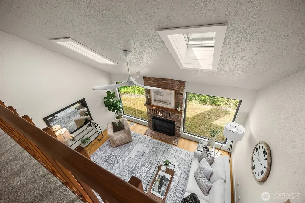 19217 SE 62nd Place Issaquah WA 98027