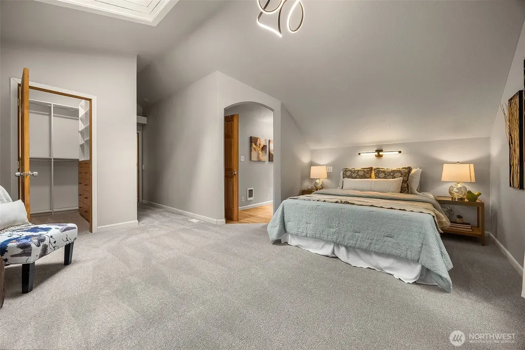 19217 SE 62nd Place Issaquah WA 98027