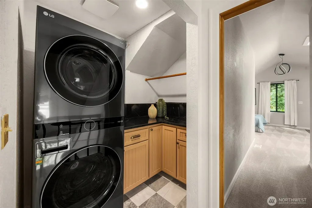 19217 SE 62nd Place Issaquah WA 98027
