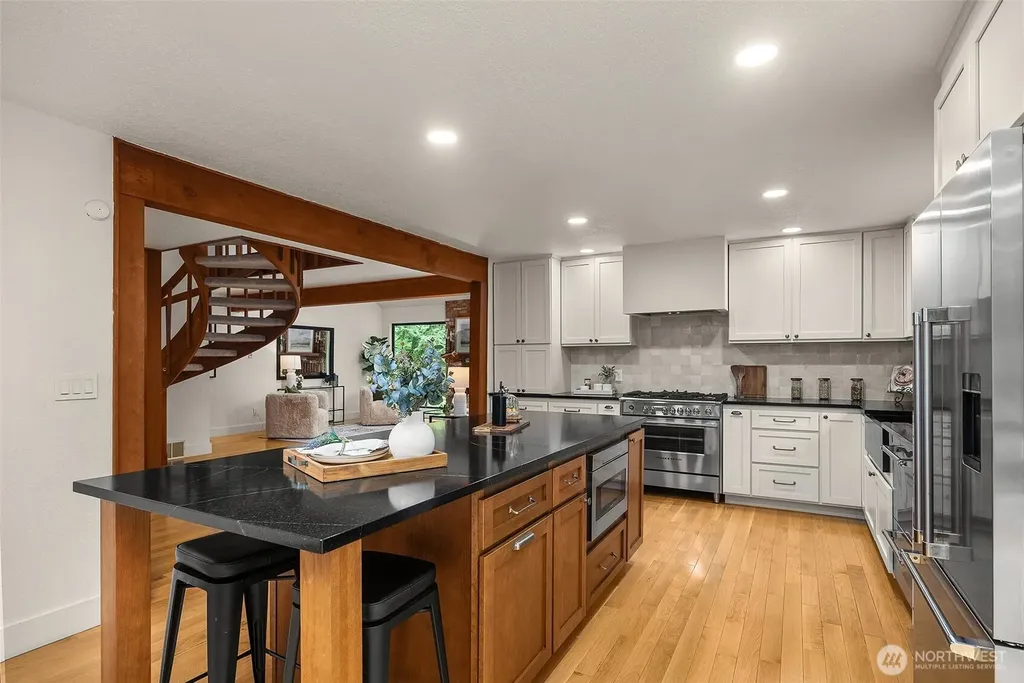 19217 SE 62nd Place Issaquah WA 98027