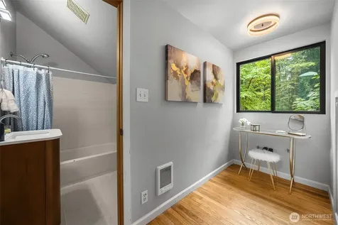 19217 SE 62nd Place Issaquah WA 98027