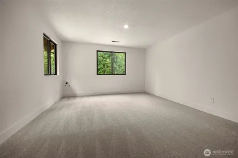 19217 SE 62nd Place Issaquah WA 98027