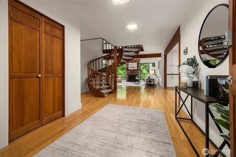 19217 SE 62nd Place Issaquah WA 98027
