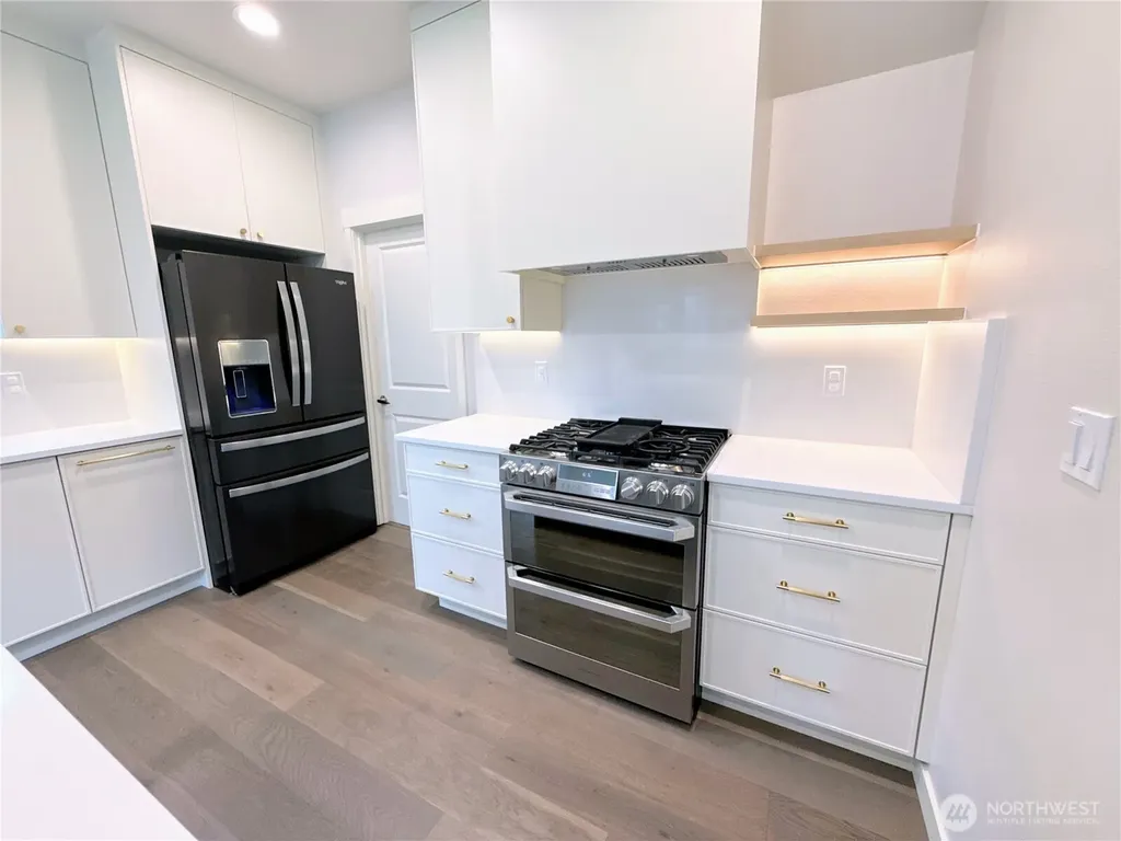 3717 219 Place SE Bothell WA 98021
