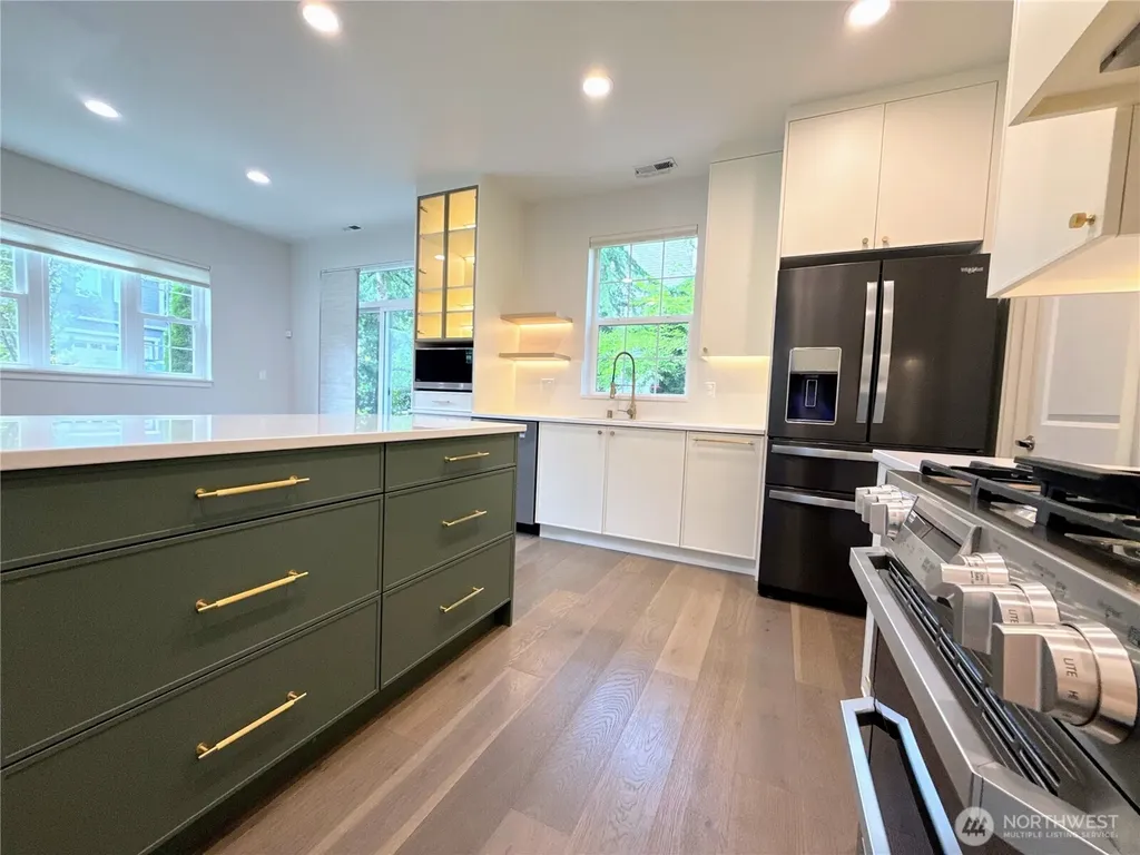 3717 219 Place SE Bothell WA 98021