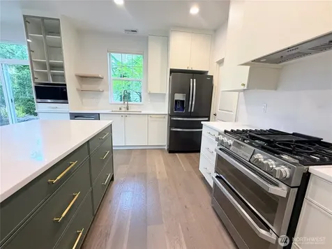 3717 219 Place SE Bothell WA 98021