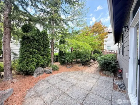 3717 219 Place SE Bothell WA 98021