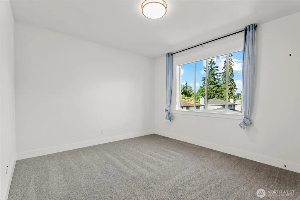 16914 1st Place S Burien WA 98148