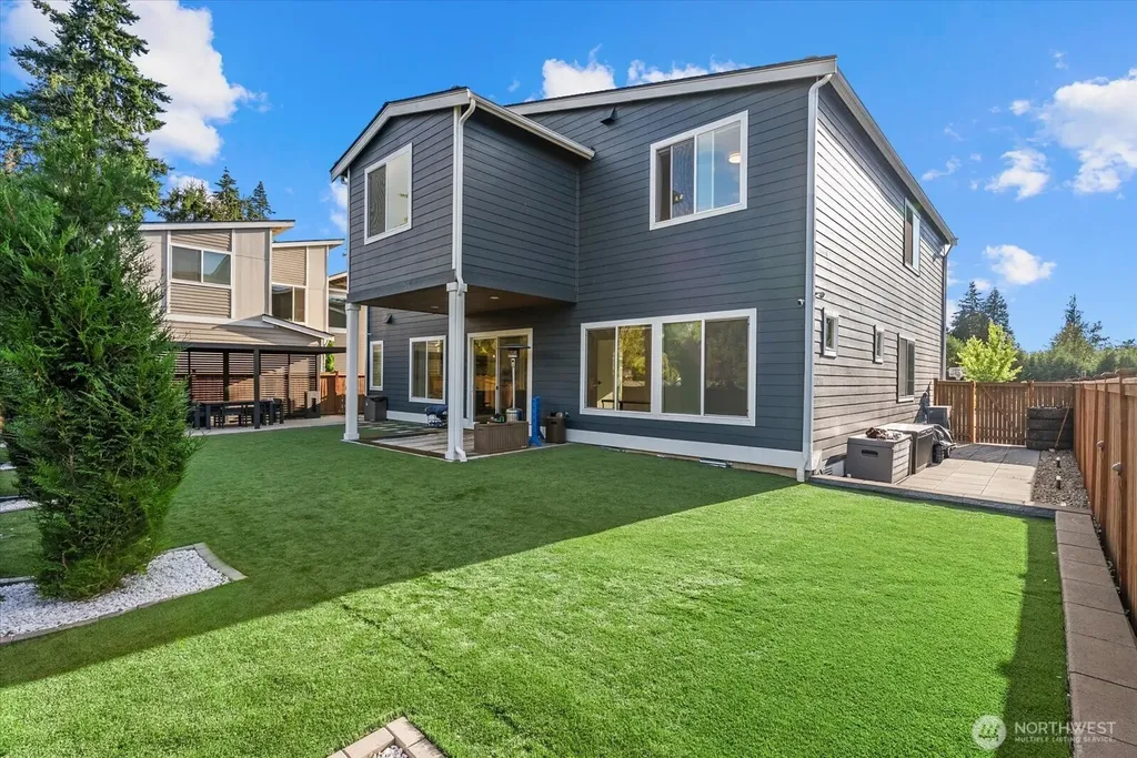 16914 1st Place S Burien WA 98148