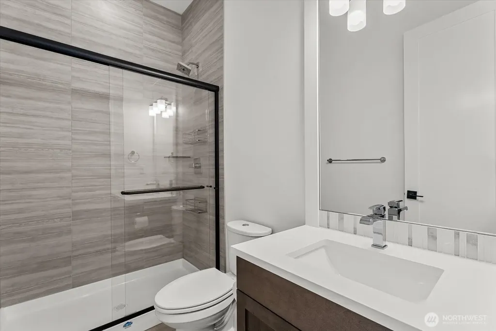 16914 1st Place S Burien WA 98148