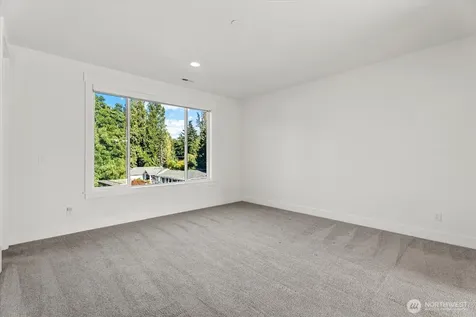 16914 1st Place S Burien WA 98148