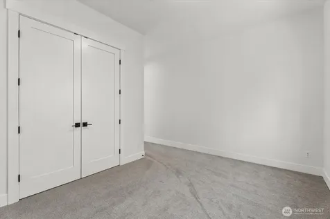 16914 1st Place S Burien WA 98148