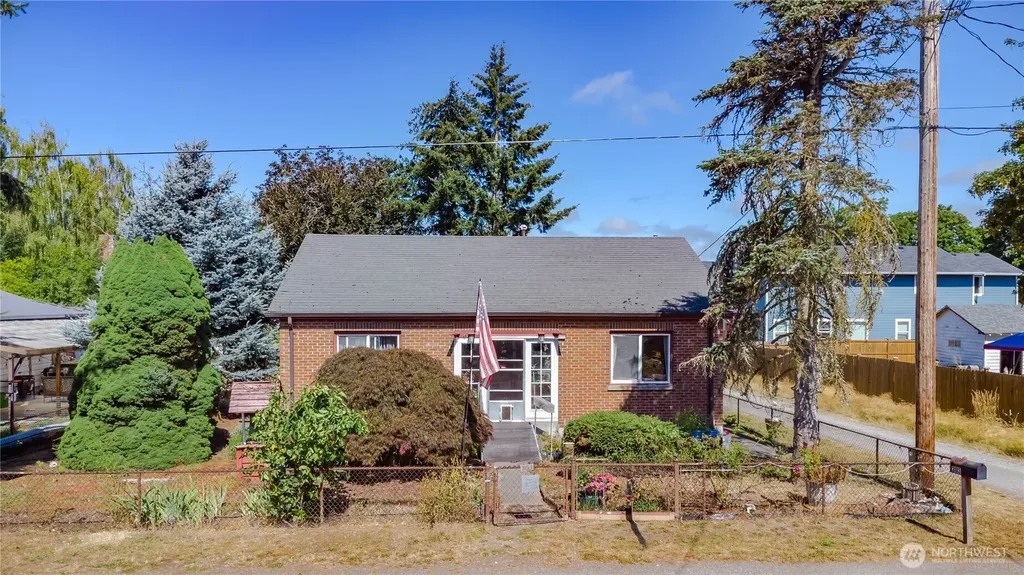 303 3rd Street NE Yelm WA 98597