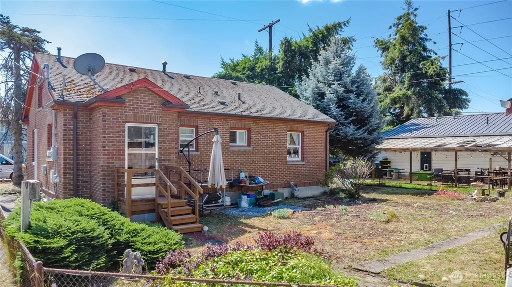 303 3rd Street NE Yelm WA 98597