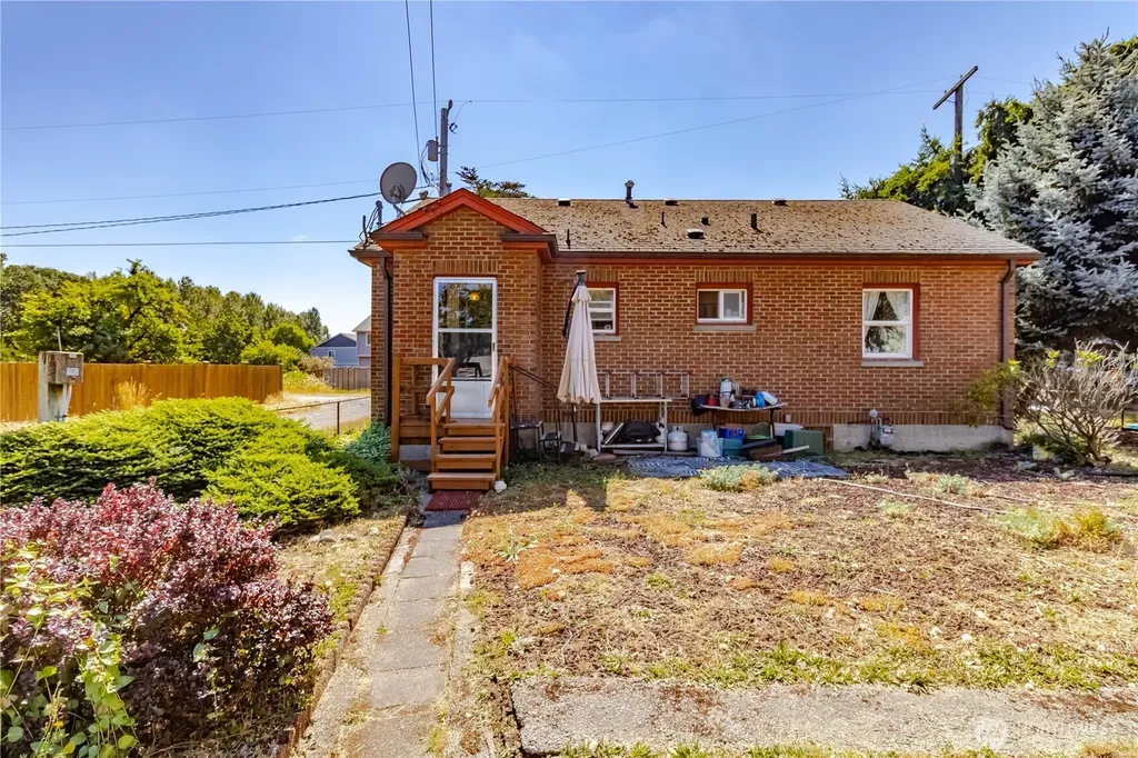303 3rd Street NE Yelm WA 98597