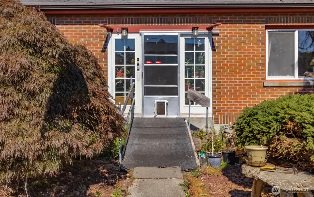 303 3rd Street NE Yelm WA 98597