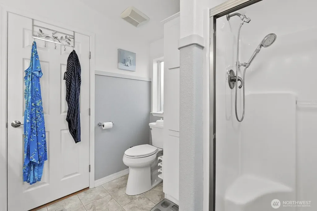 27229 217th Place SE Maple Valley WA 98038