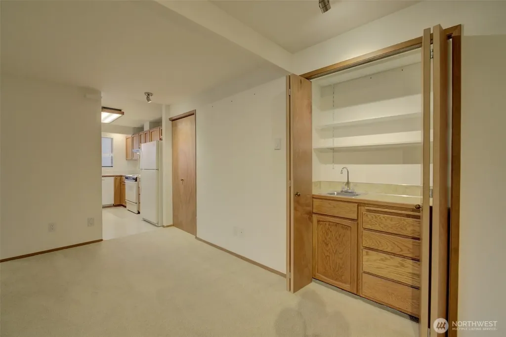 3055 80th Avenue SE Mercer Island WA 98040