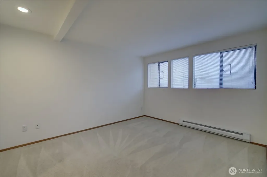 3055 80th Avenue SE Mercer Island WA 98040