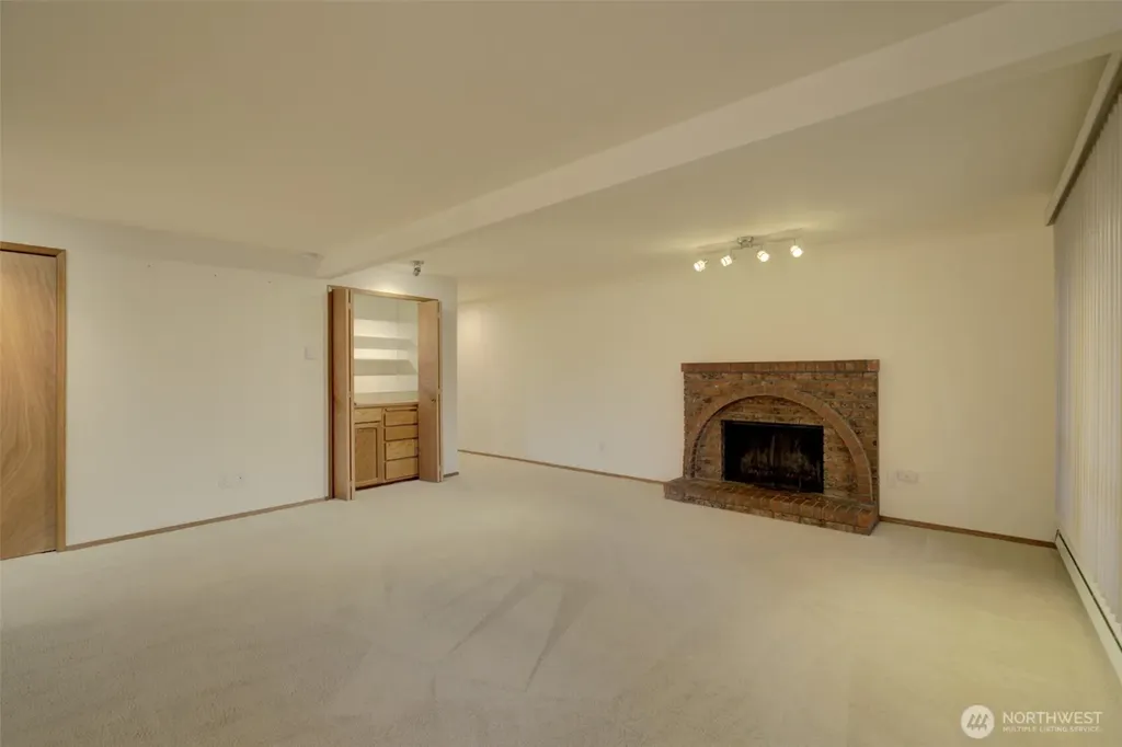 3055 80th Avenue SE Mercer Island WA 98040