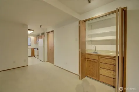 3055 80th Avenue SE Mercer Island WA 98040
