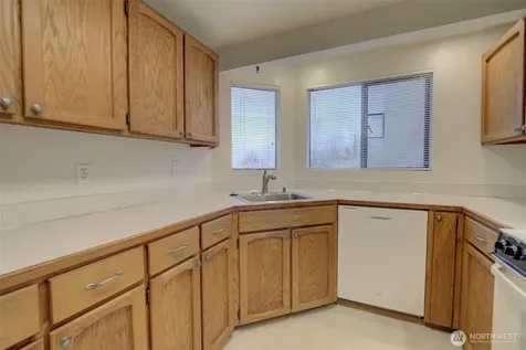 3055 80th Avenue SE Mercer Island WA 98040