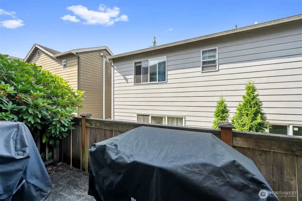 9237 11th Place NE Lake Stevens WA 98258