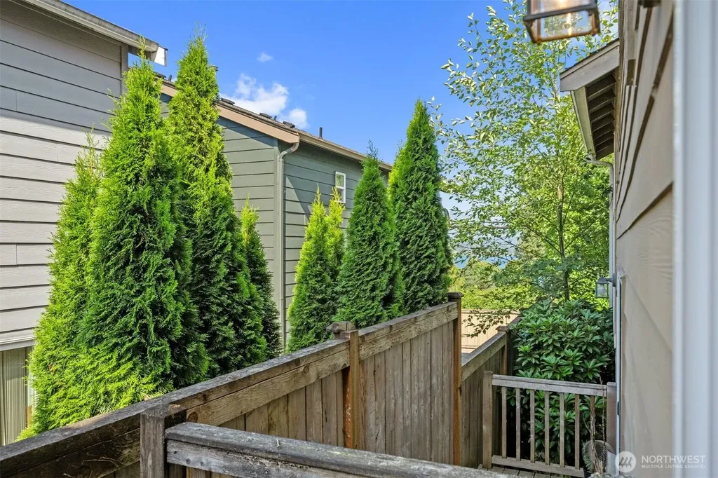 9237 11th Place NE Lake Stevens WA 98258