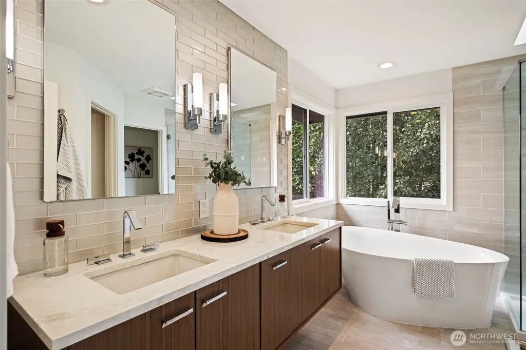 10530 NE 119th Place Kirkland WA 98034