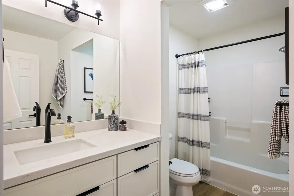 10530 NE 119th Place Kirkland WA 98034