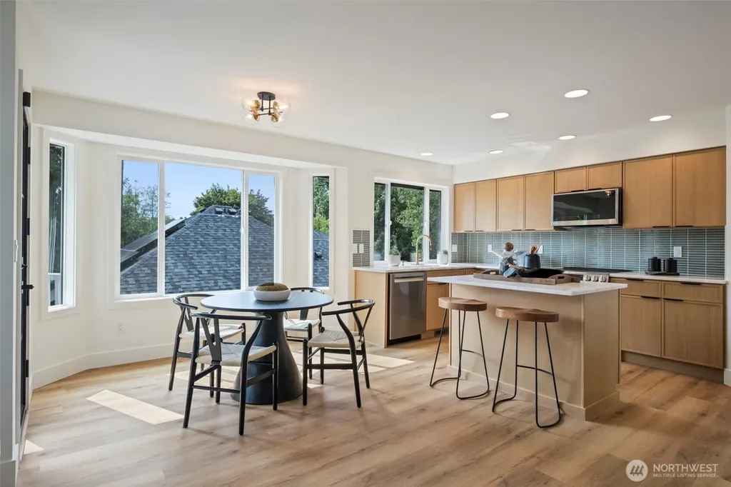 10530 NE 119th Place Kirkland WA 98034