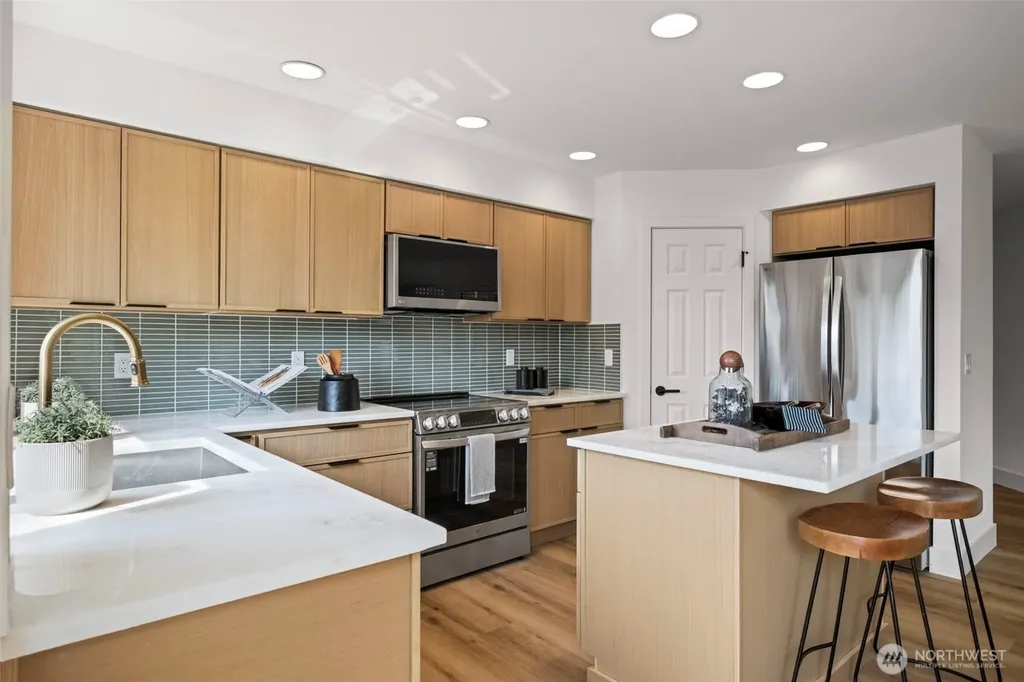 10530 NE 119th Place Kirkland WA 98034