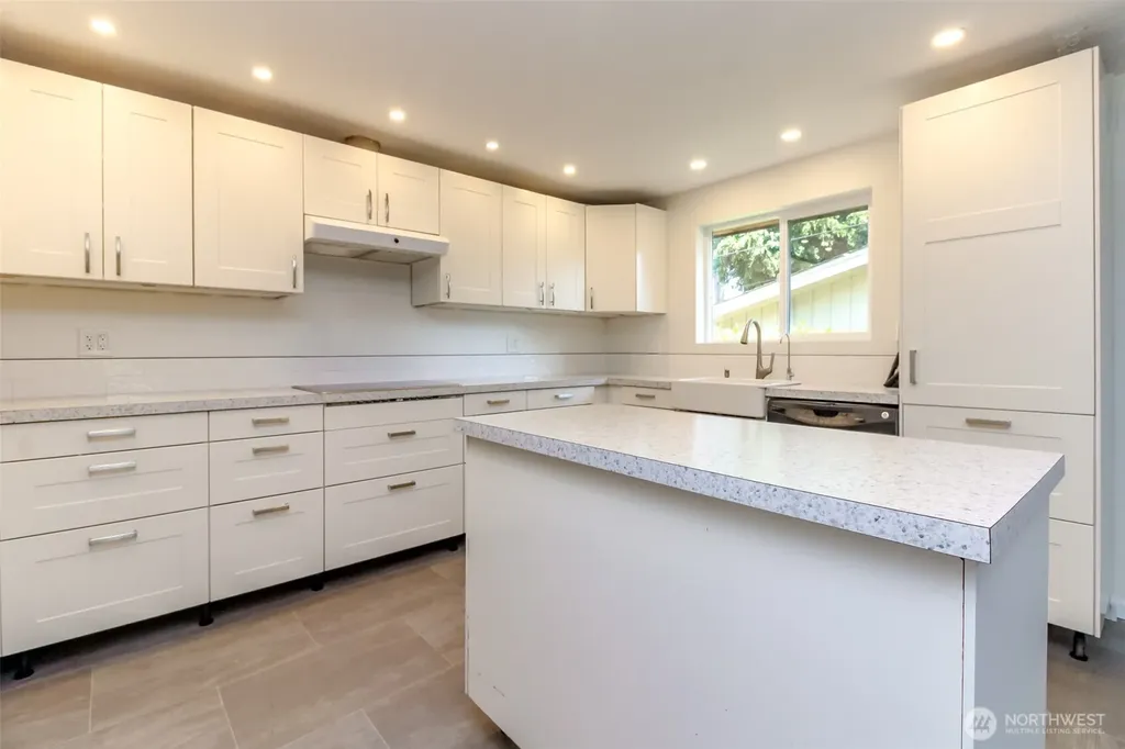 4751 S 172nd Place Seatac WA 98188