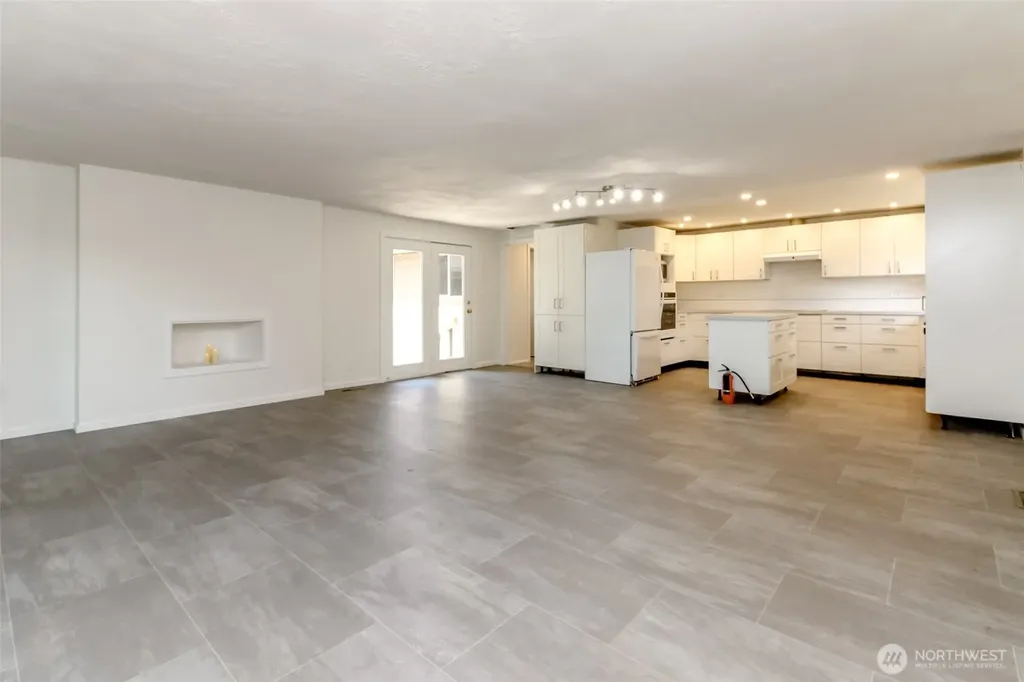 4751 S 172nd Place Seatac WA 98188