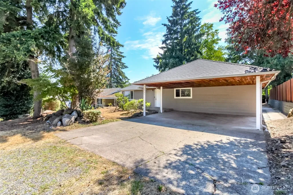 4751 S 172nd Place Seatac WA 98188