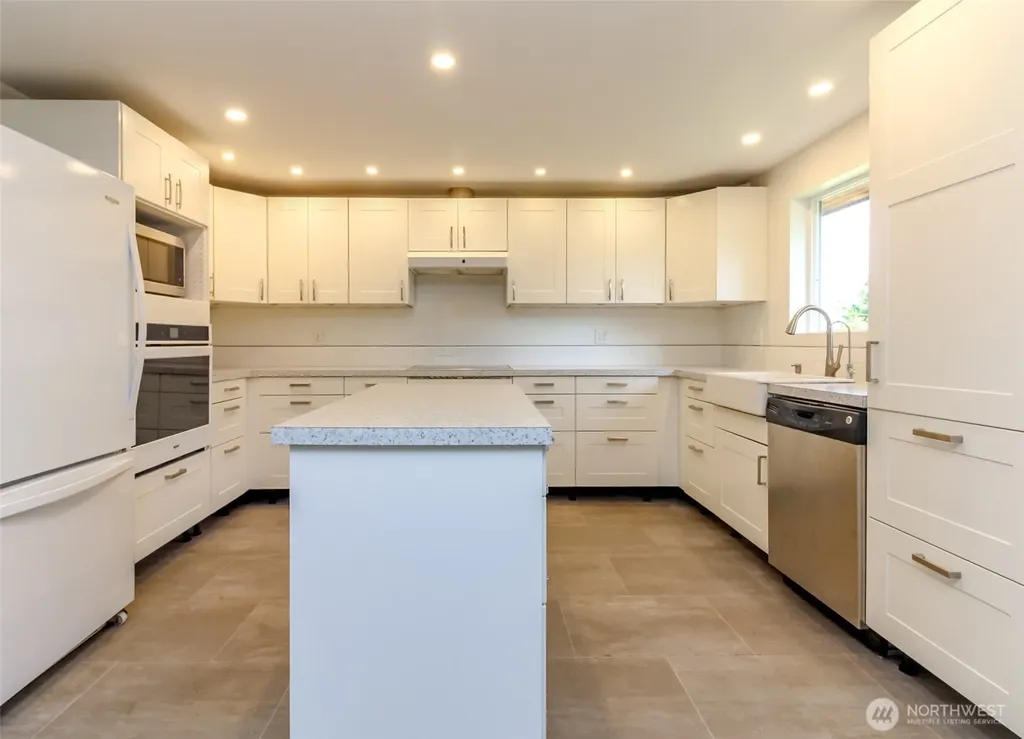 4751 S 172nd Place Seatac WA 98188