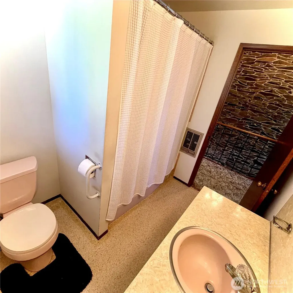 51 Victoria Loop Port Townsend WA 98368