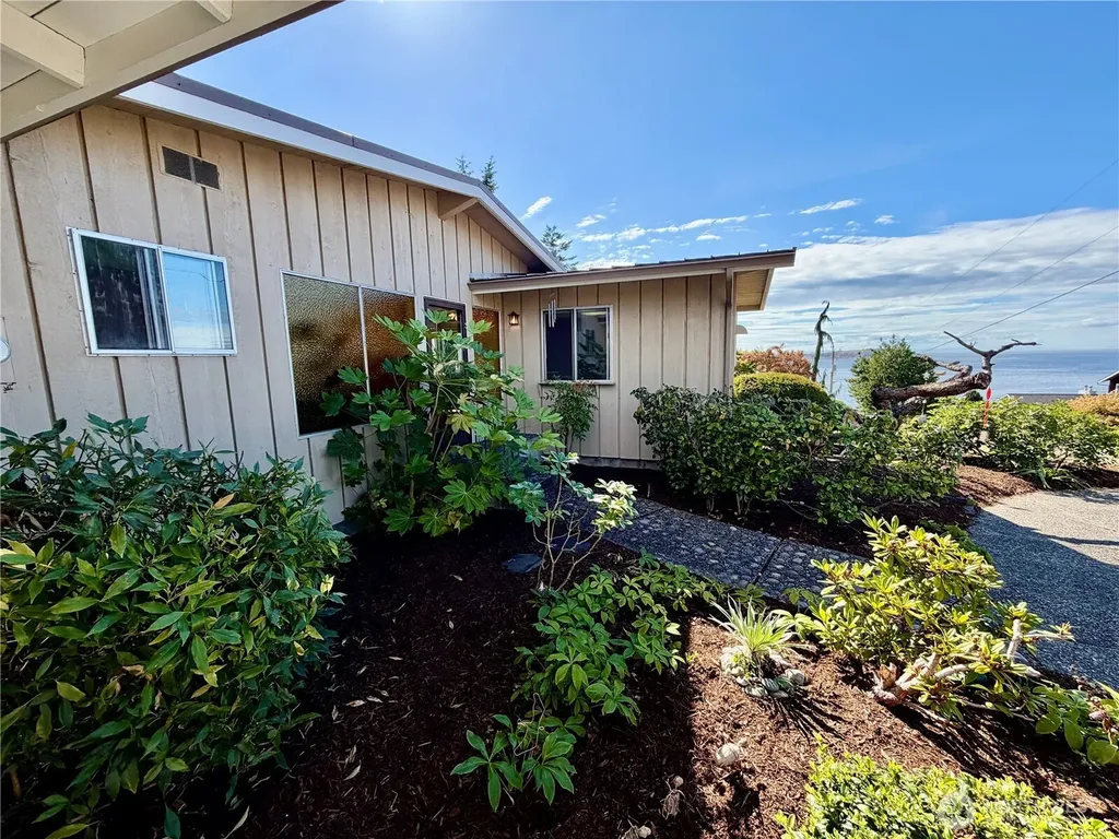 51 Victoria Loop Port Townsend WA 98368