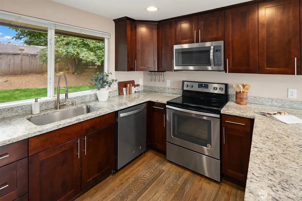 10902 26th Avenue SW Seattle WA 98146
