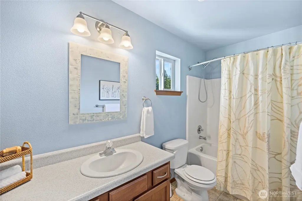 21263 Nordby Drive NW Poulsbo WA 98370