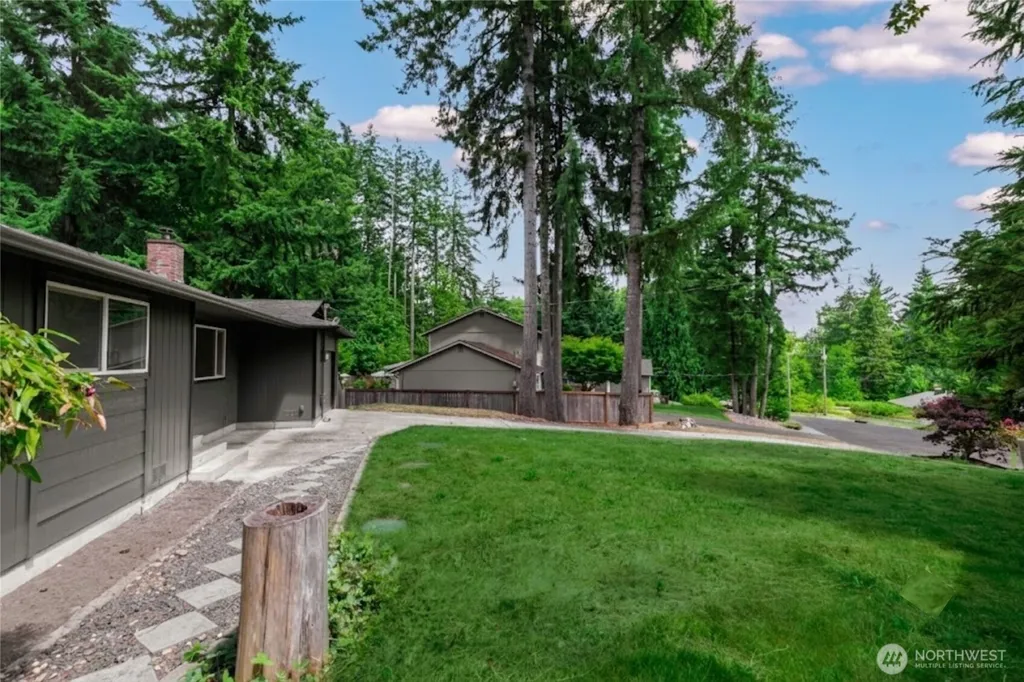 5222 79th Court SW Olympia WA 98512