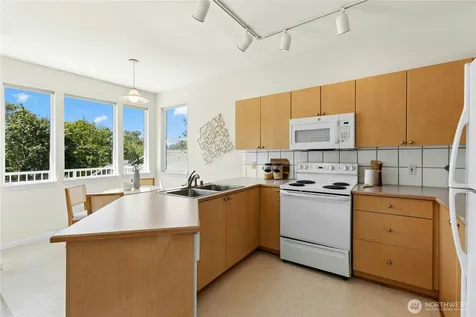 2680 139th Avenue SE Bellevue WA 98005