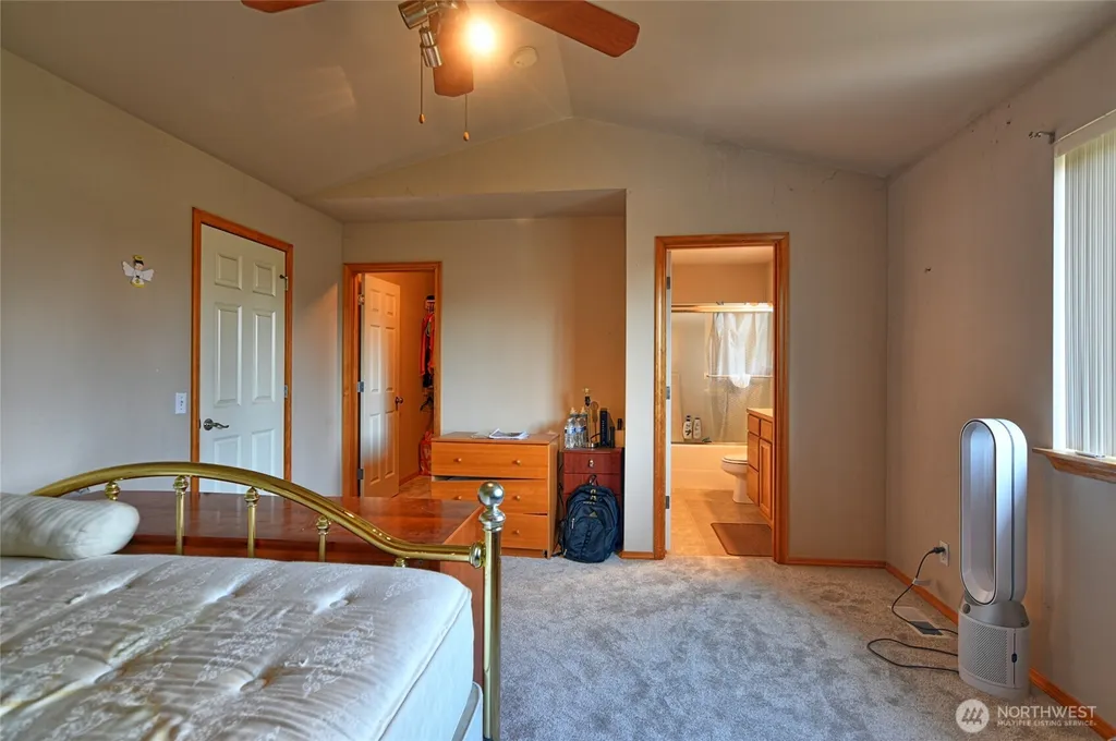 10523 7th Avenue W Everett WA 98204